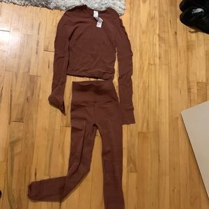 Fabletics long sleeve and leggings set- XS